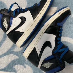 NIKE AIR JORDAN 1 RETRO I HIGH OG GS WHITE ROYAL TOE BLUE BLACK